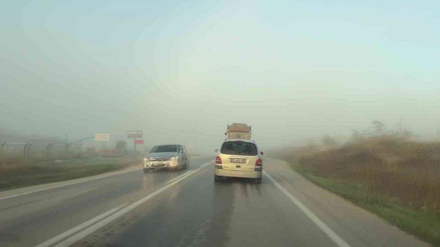 amasya-corum-karayolunda-yogun-sis-etkili-oldu