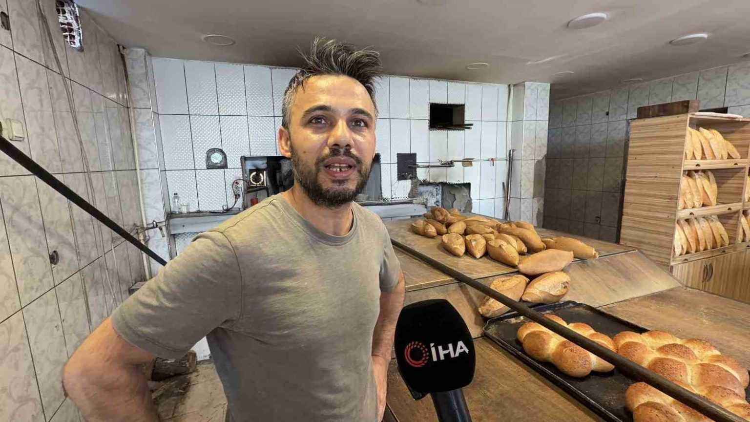 arnavutkoyde-firinciyi-dolandirdilar-800-liralik-alisveris-yapti-4-gundur-ortada-yok