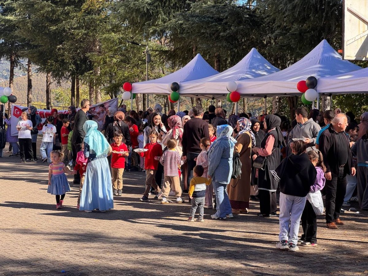 aybastida-kardes-okullar-gazze-icin-yardim-etkinligi