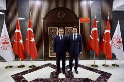 bakan-yumakli-turkiye-kovan-varliginda-3uncu-bal-uretiminde-de-cinden-sonra-2inci-sirada