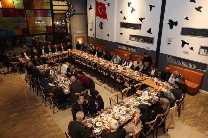 baskan-ozdogandan-hacilar-is-dunyasi-ile-gelecek-istisaresi