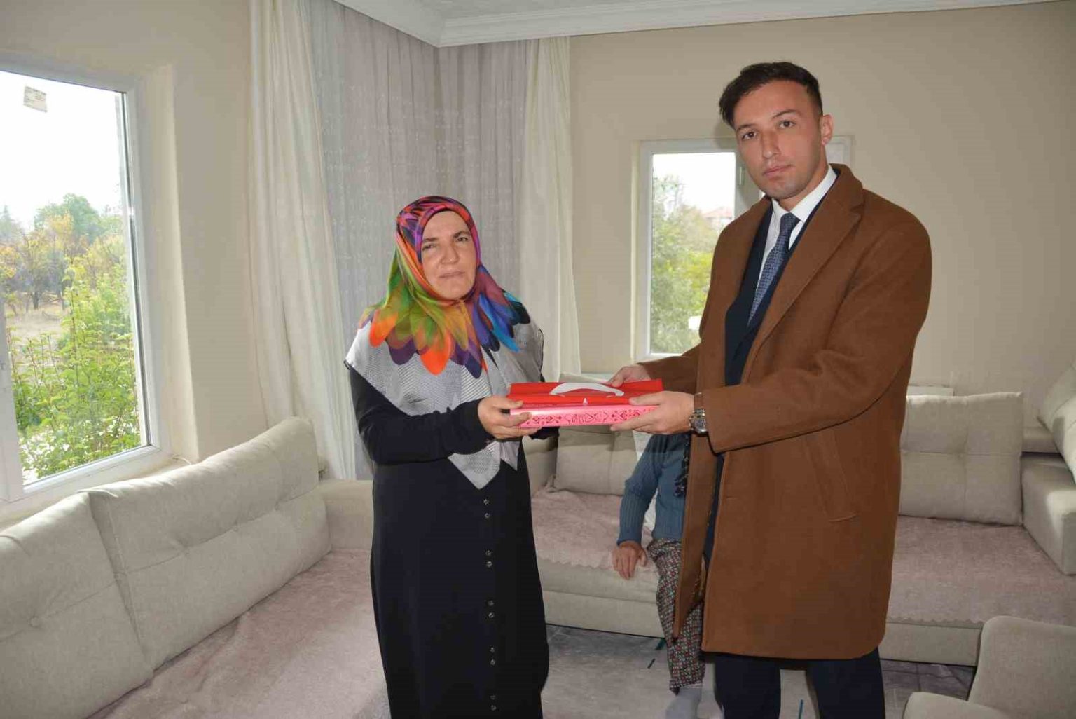 bassavci-ozan-kapicidan-sehit-ailesini-ziyaret