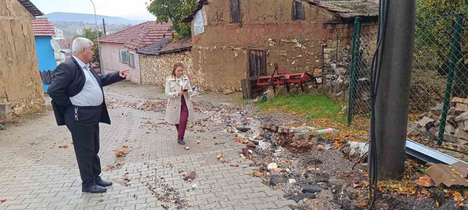 bilecikte-saganak-yagis-sonrasi-temizlik