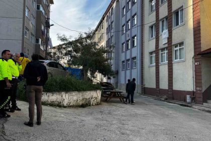 bunalima-giren-genc-besinci-kattan-atladi