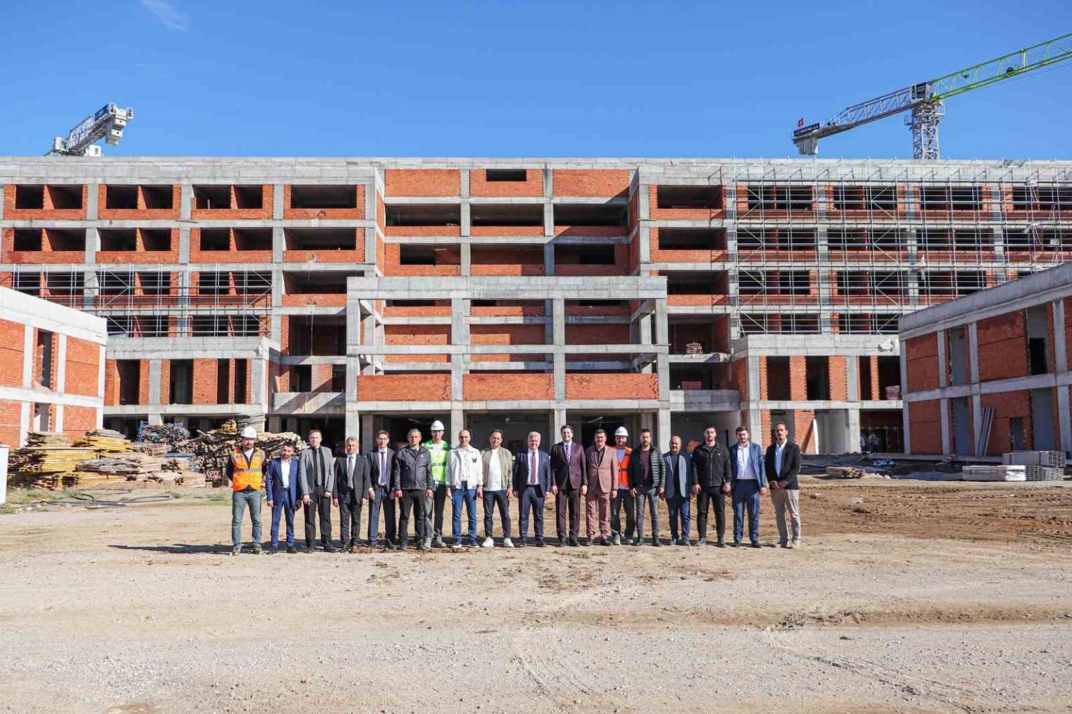 canbey-bu-eser-balikesirimizin-saglikta-geldigi-seviyeyi-bir-ust-noktaya-tasiyacak