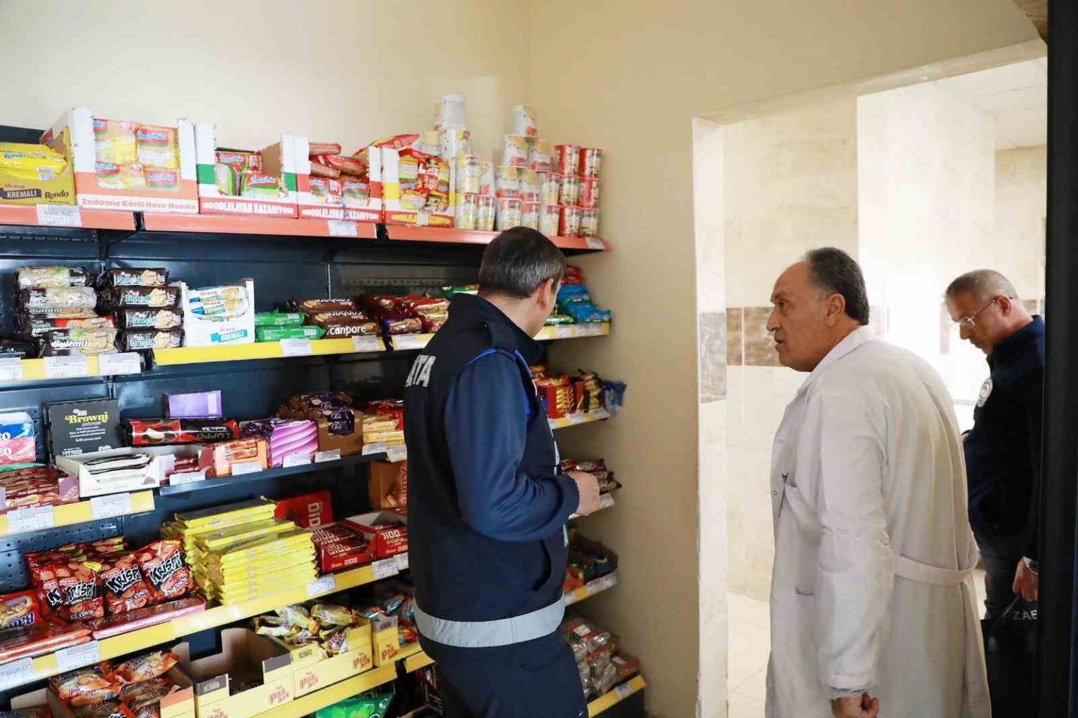 corumda-zabita-ekiplerinden-okul-kantinlerine-denetim