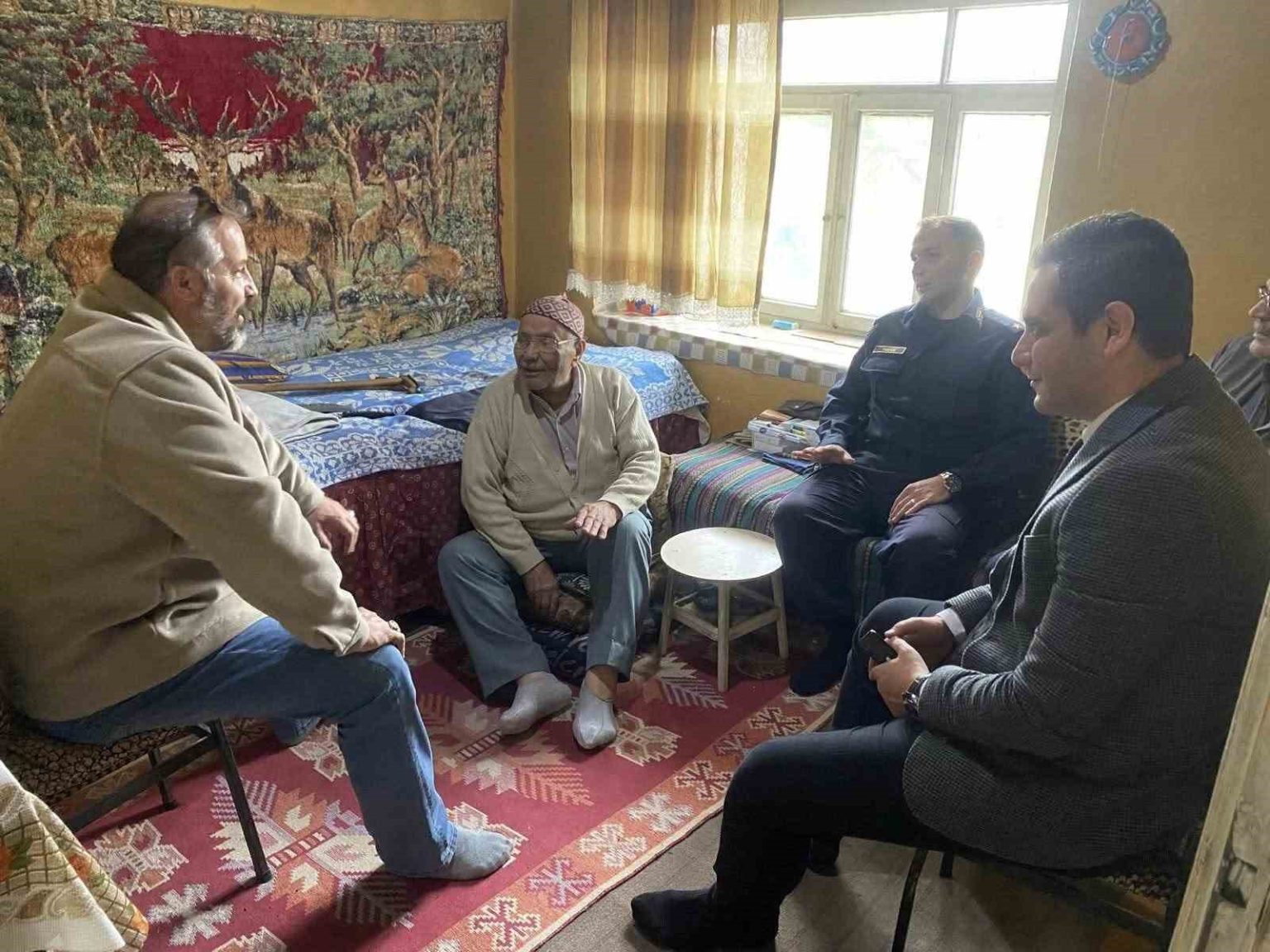 cumhuriyetle-ayni-yasi-paylasan-vatandaslara-vefa-bulusmasi