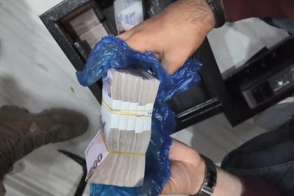 deste-deste-para-cikti-loca-bileti-satarak-dolandiricilik-yapan-16-supheli-yakalandi