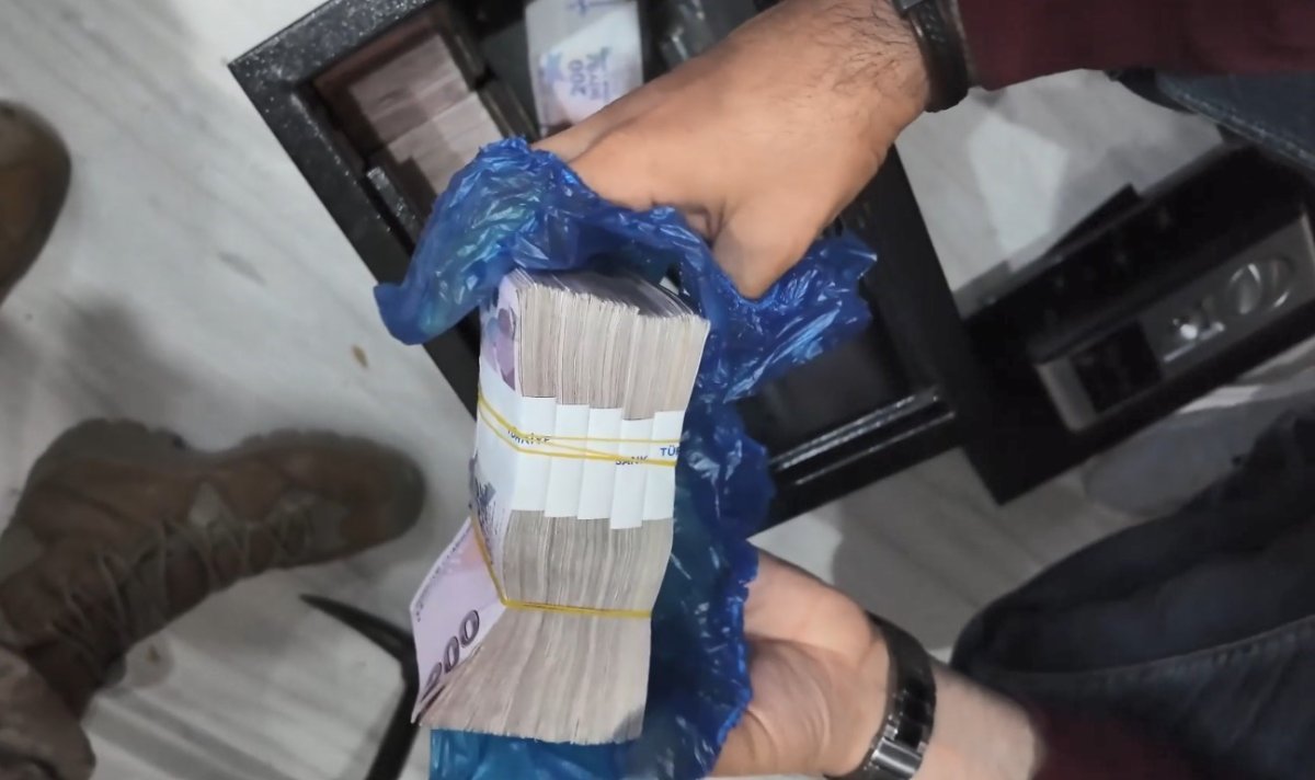 deste-deste-para-cikti-loca-bileti-satarak-dolandiricilik-yapan-16-supheli-yakalandi