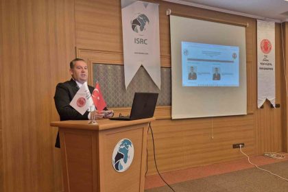 dijitallesen-dunyada-yeni-guc-haritalari-12nci-uluslararasi-stratejik-arastirmalar-kongresi-duzenlendi