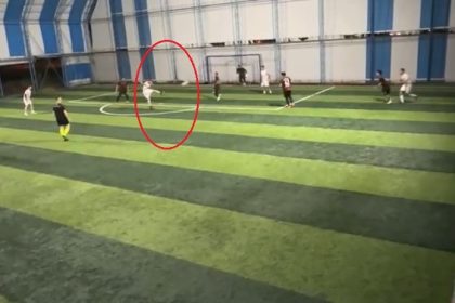 erzincanda-zidane-esintisi-koy-turnuvasinda-efsane-golun-birebir-aynisi-atildi