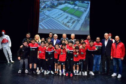 fatih-belediyesinden-amator-spor-kuluplerine-malzeme-destegi