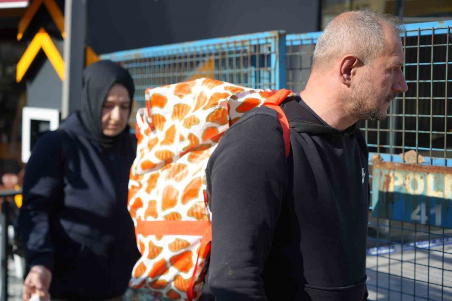 gebzede-bosaltilan-12-binada-oturanlar-esyalarini-polis-kontrolunde-aldi