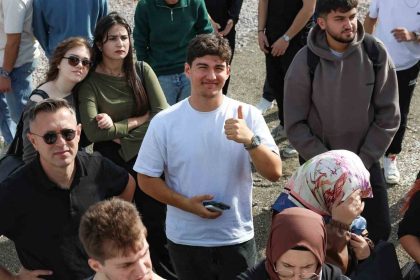 gelecegin-enerji-uzmanlari-saskinin-elektrik-uretim-tesislerini-inceledi