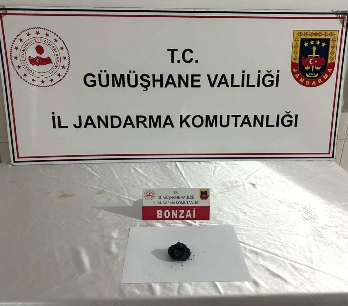 gumushanede-jandarmadan-uyusturucu-operasyonu