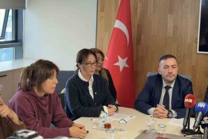 gursel-tekin-toplumsal-baris-sadece-siyasetin-degil-insanligin-meselesidir