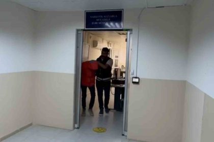 hatayda-11-yil-hapis-cezasi-ile-aranan-uyusturucu-taciri-tutuklandi