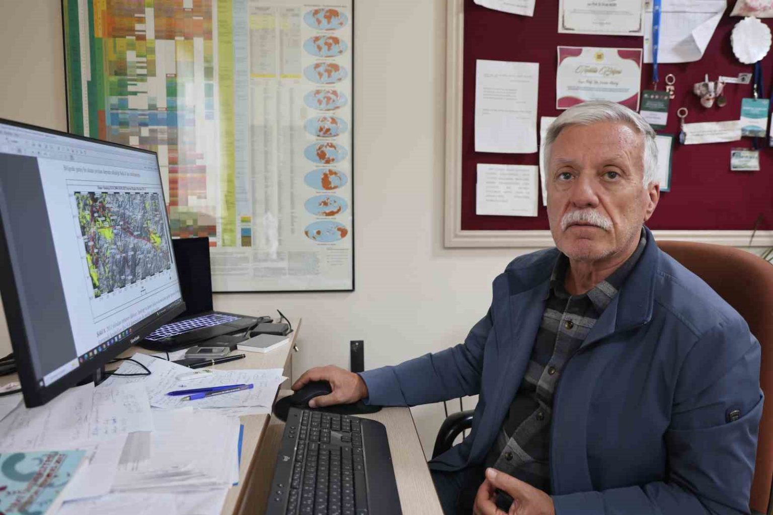 jeoloji-uzmani-prof-dr-ercan-aksoy-sindirgida-14-binin-uzerinde-deprem-yasandi