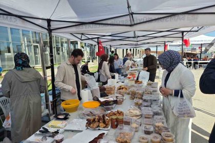 kardeslik-engel-tanimaz-hayir-carsisinin-gelirleri-gazzeye