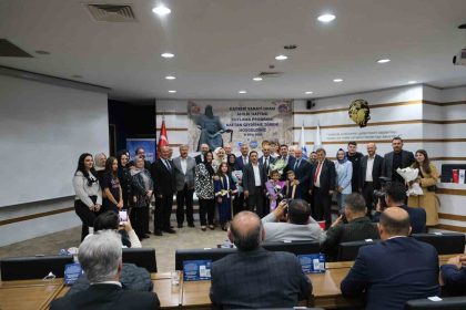 kaysoda-yilin-ahisi-kaftanini-giydi