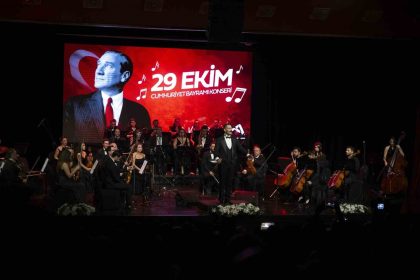 kent-orkestrasindan-cumhuriyet-coskusu