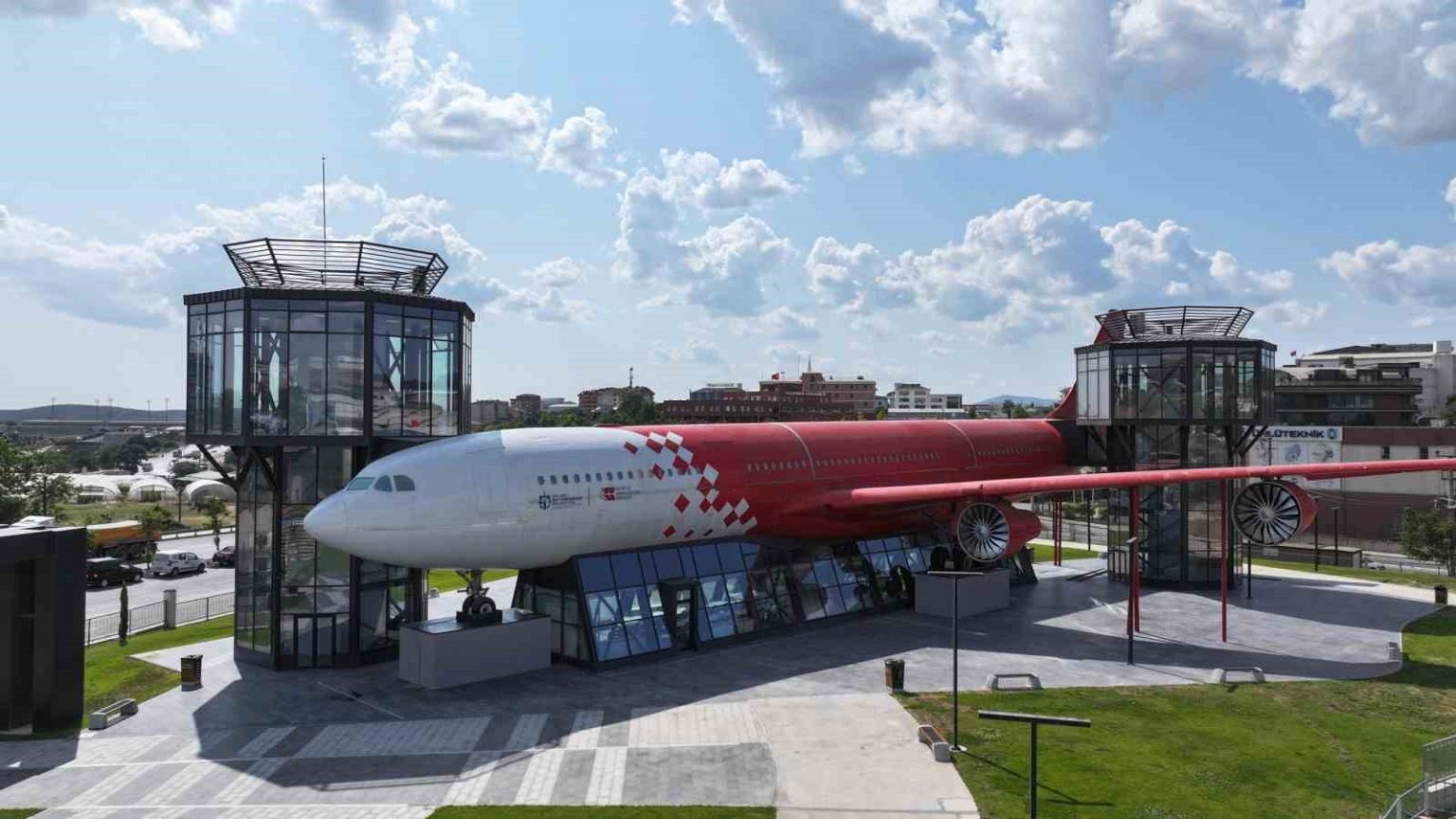 kocaelinin-ucakpark-bilim-merkezine-yogun-ilgi