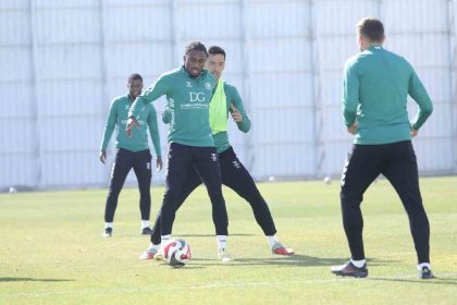 konyaspor-samsunspor-macinin-hazirliklarina-devam-ediyor