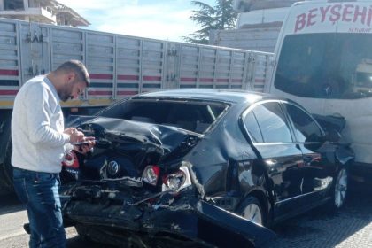 kuluda-zincirleme-trafik-kazasi-2-yarali