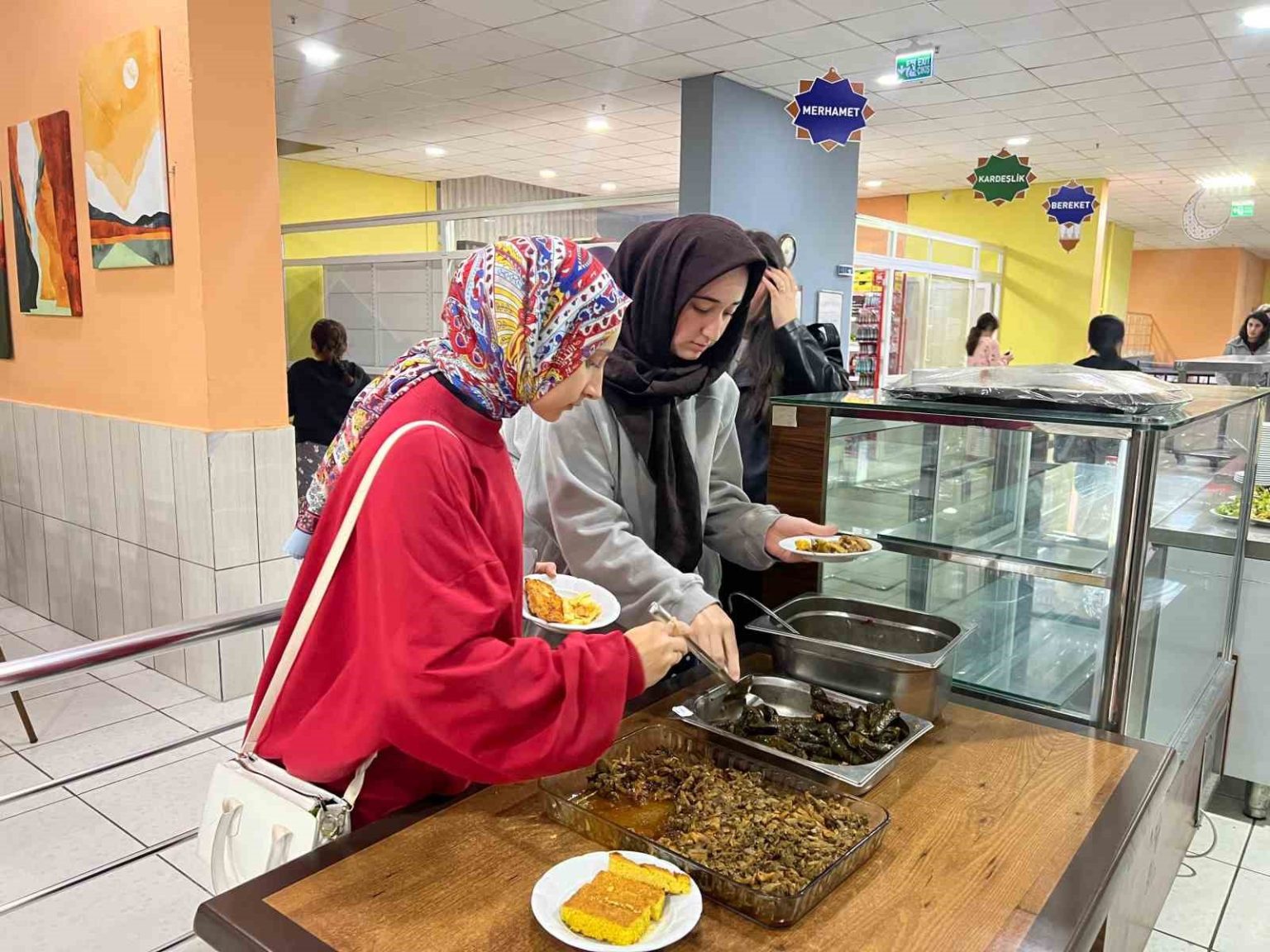 kyk-yurtlarinda-karadeniz-etkinligi