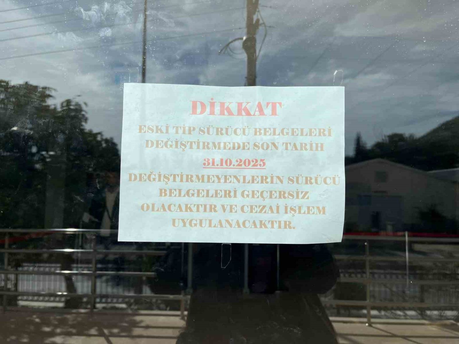 mentesede-ehliyet-yogunlugu-olmadi-2-bin-500-kisi-hala-eski-tip-ehliyet-sahibi