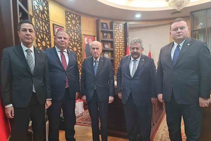 mhp-lideri-bahceli-milli-dayanisma-kardeslik-ve-demokrasi-komisyonu-uyelerini-kabul-etti
