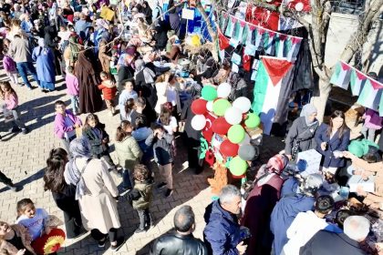 minik-eller-gazze-icin-bir-araya-geldi-3-milyon-tl-yardim-toplandi