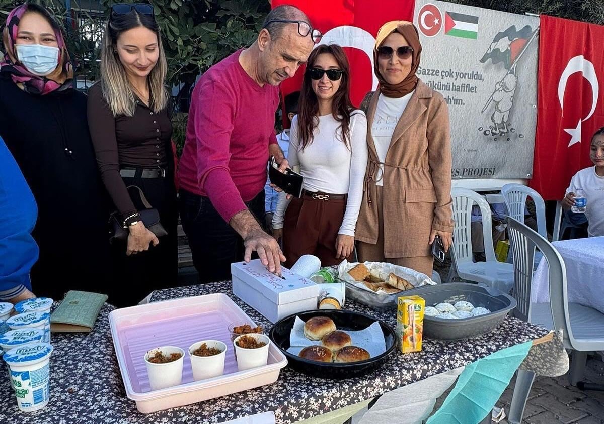 namik-kemal-ilkokulu-ogrencileri-gazze-icin-seferber-oldu