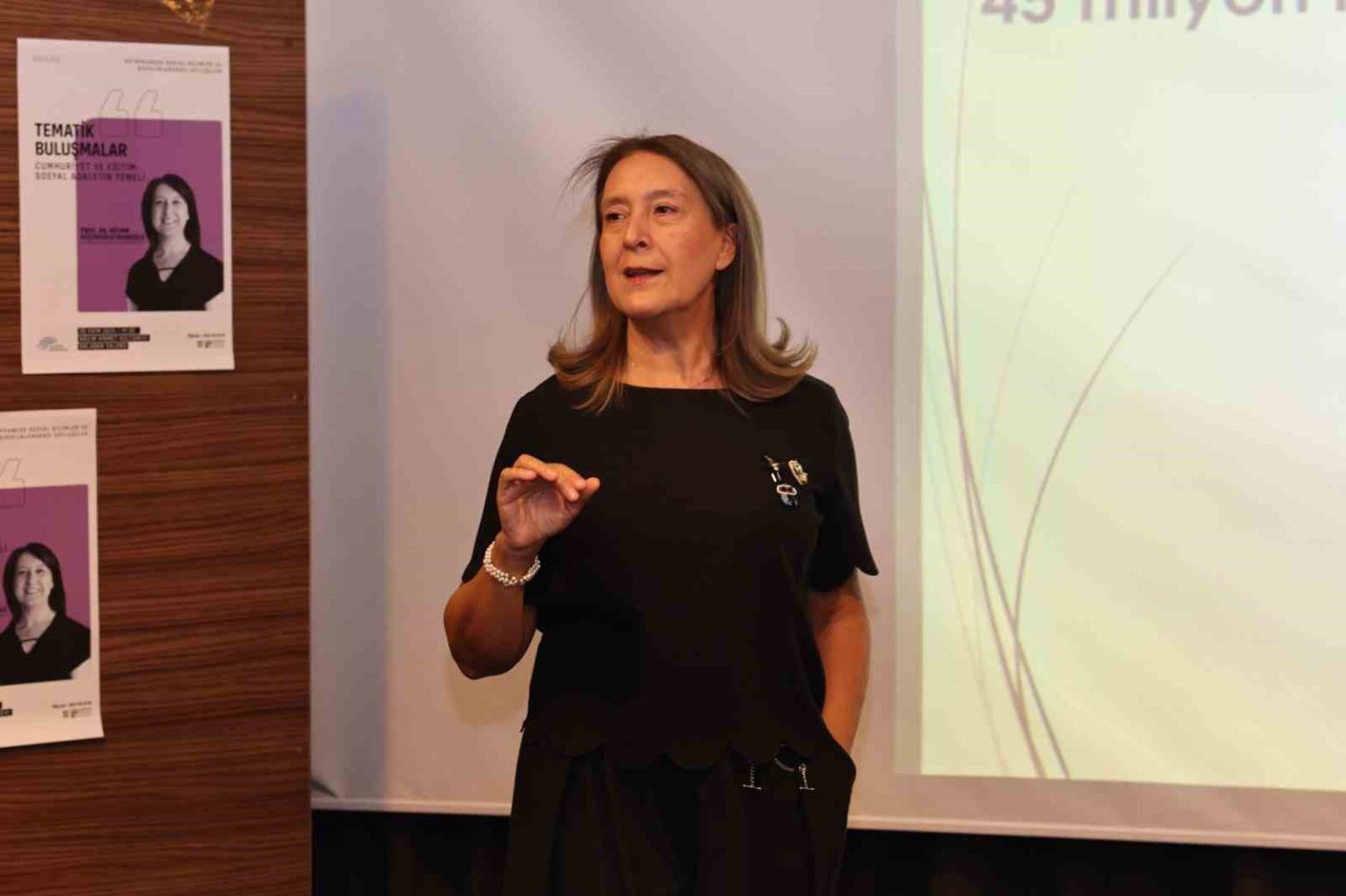 niluferde-cumhuriyet-ve-egitim-vizyonu-konusuldu