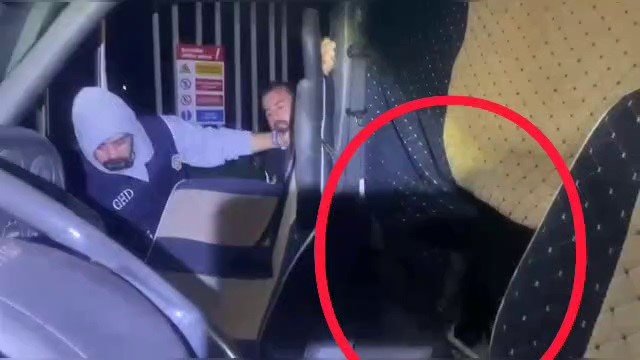 polisin-kimse-var-mi-sorusunun-yanitsiz-kaldigi-kamyondan-31-kacak-gocmen-cikti