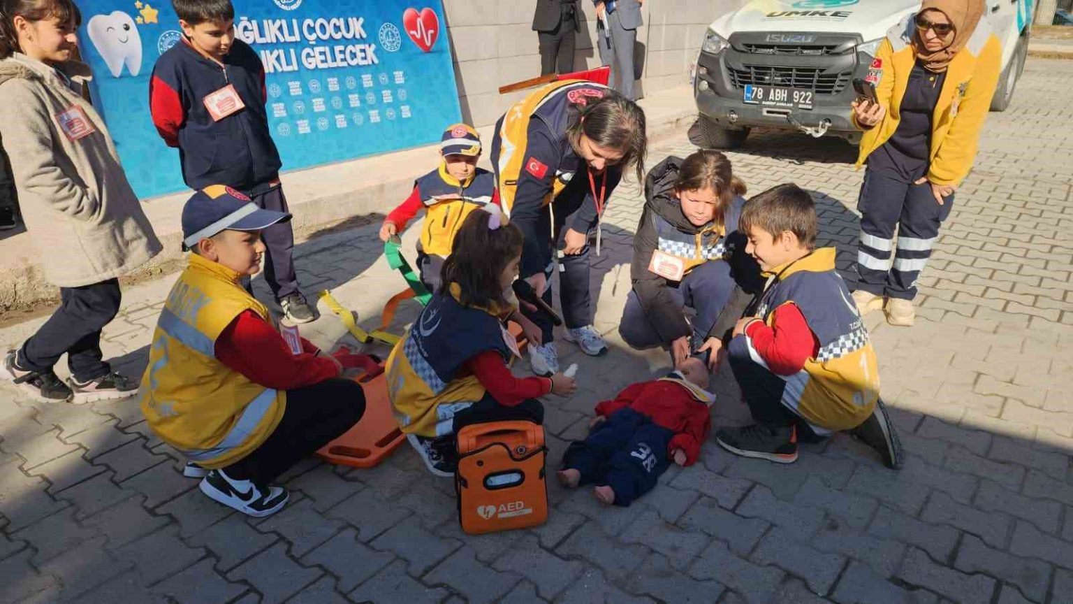 saglikli-cocuk-saglikli-gelecek-programi-devam-ediyor