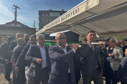 sehit-babasi-son-yolculuguna-ugurlandi