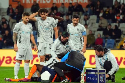 serdar-dursun-ve-jerome-opoku-hava-topu-mucadelesinde-carpisti