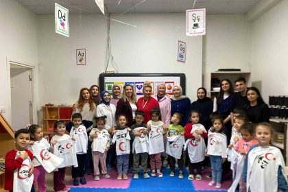 subu-ogrencileri-minikleri-geleneksel-sanatla-bulusturdular