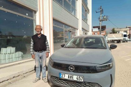 supheli-bomba-duzenegi-nedeniyle-engelli-cocugu-icin-aldigi-arac-zarar-gordu