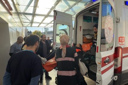 tokatta-elini-dokuma-makinesine-kaptiran-isci-yaralandi