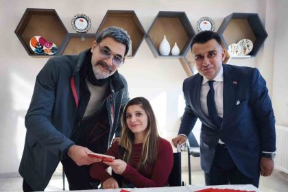 ugur-isilaktan-engelsiz-yasam-merkezine-anlamli-atolye-ziyareti