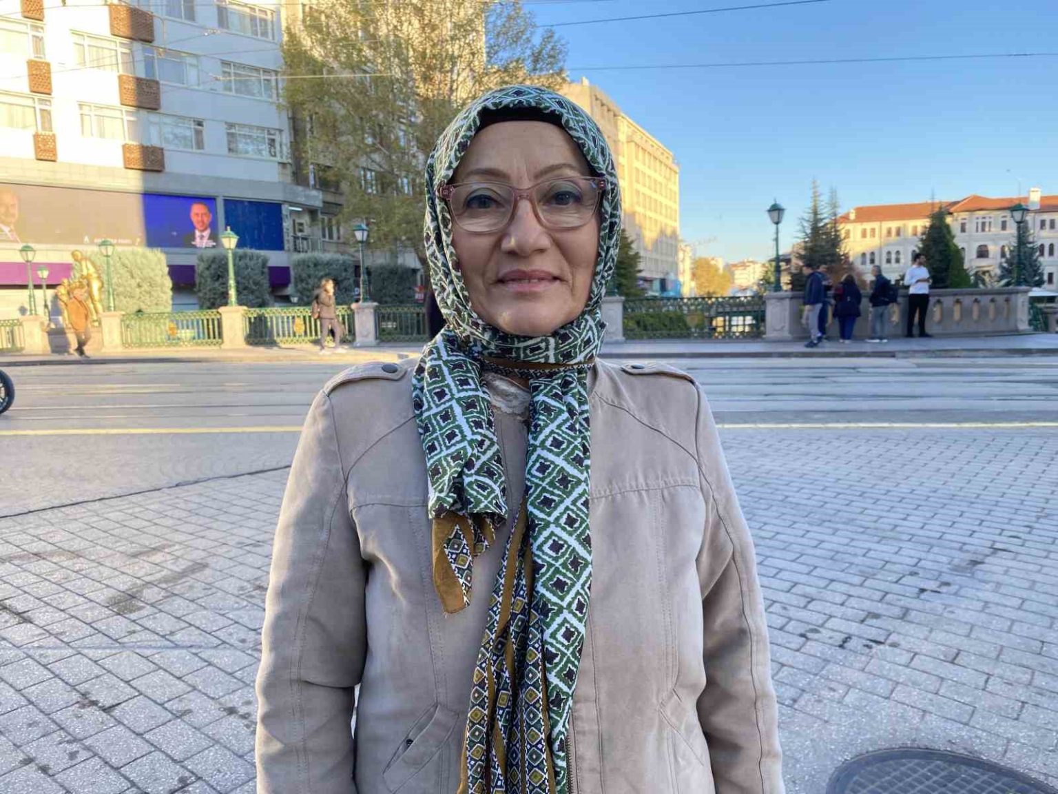 yazlik-valilik-konutunu-satip-okul-yaptiran-vali-aksoya-tesekkur-ziyareti