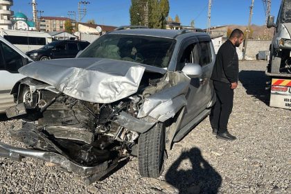 yuksekovada-trafik-kazasi-5-yarali