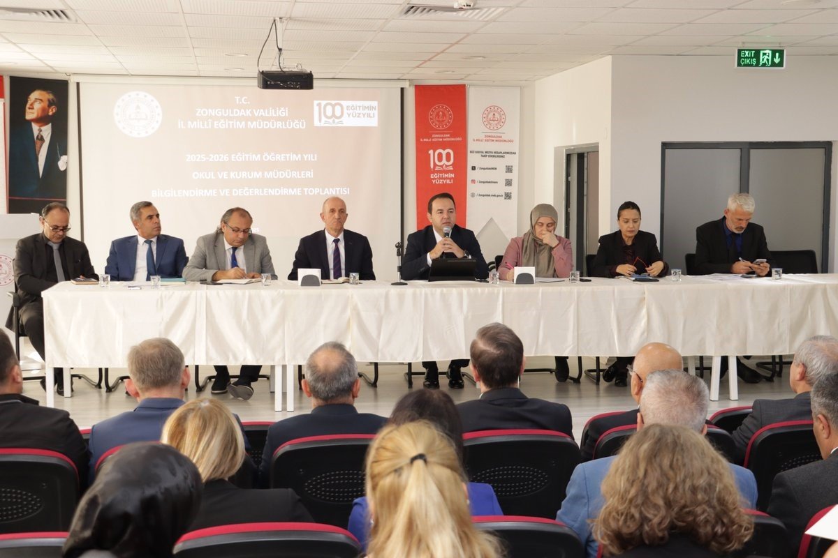 zonguldakta-okul-ve-kurum-mudurleri-degerlendirme-toplantisi-yapildi