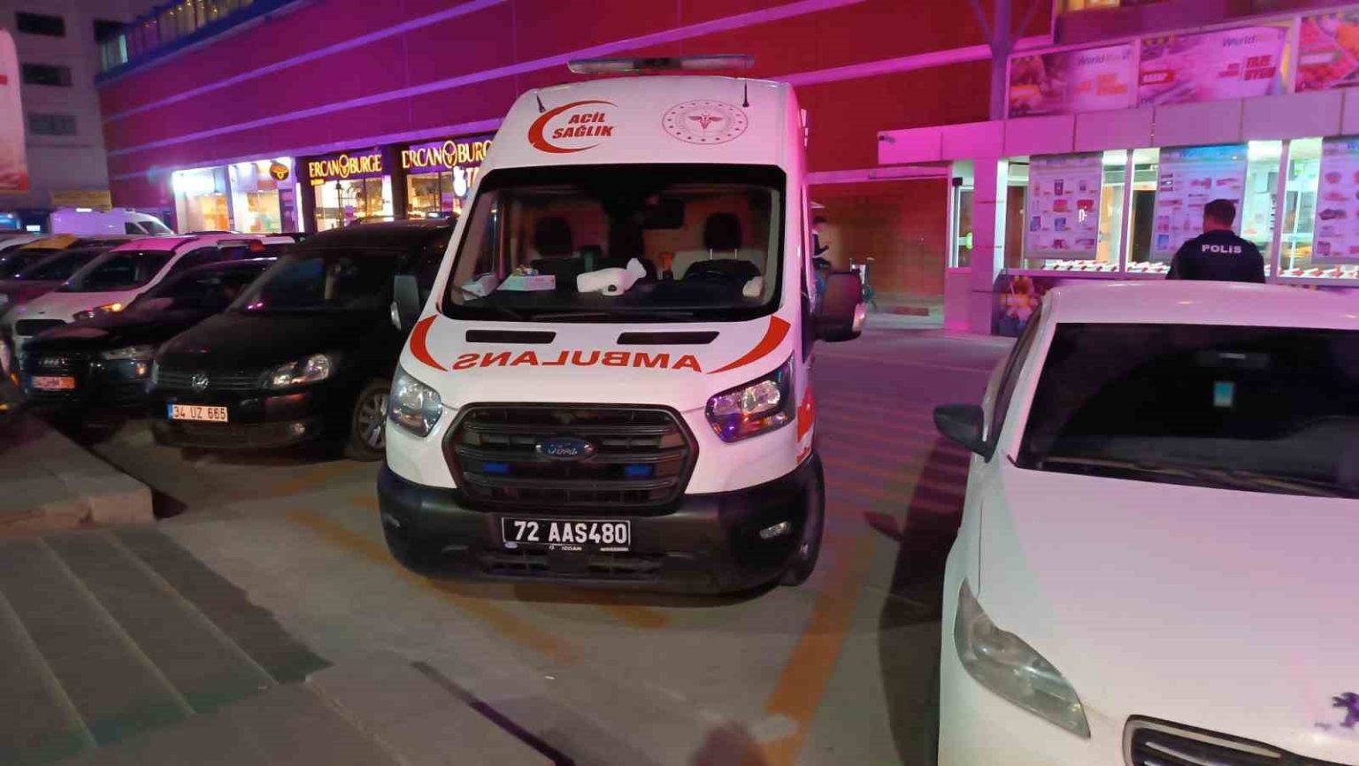 3-saat-boyunca-kopan-parmagi-aradilar