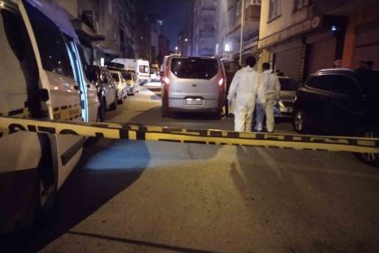 umraniyede-cinnet-geciren-adam-oglu-ve-kardesini-oldurdu