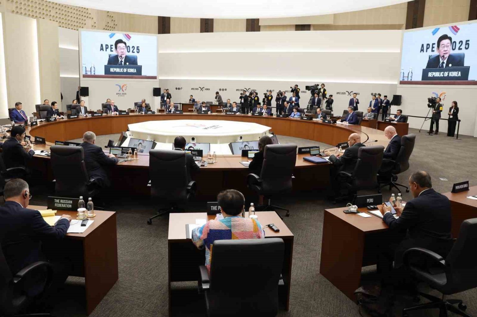 apec-liderlerinden-ekonomik-buyume-icin-guclendirilmis-is-birligi-ve-somut-eylem-cagrisi