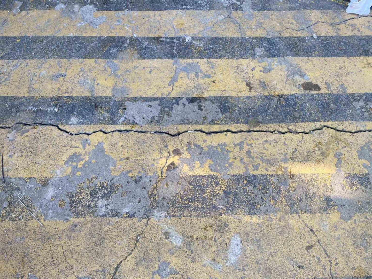 atasehirde-bina-kolonlarinda-patlama-panigi