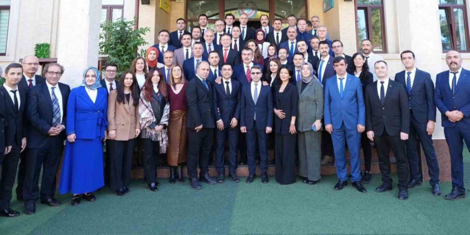 bakan-tekinden-ozbekistanda-taskent-turk-okuluna-ziyaret